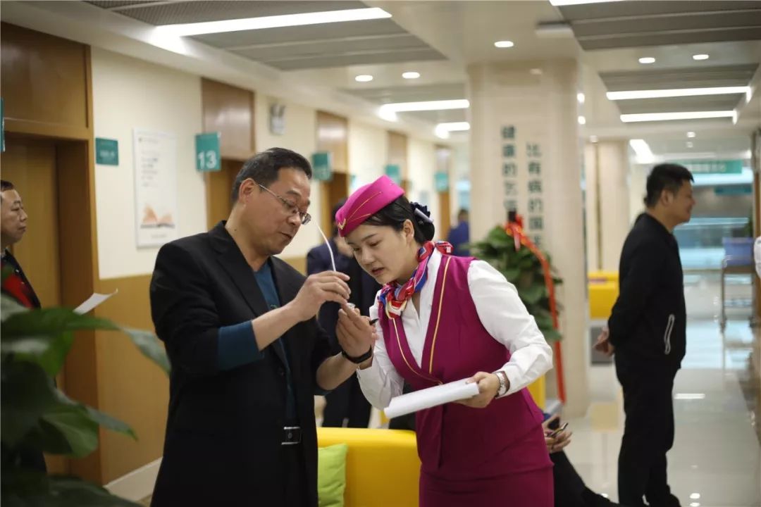 六安24小时套医保卡(北京医保卡使用指南)